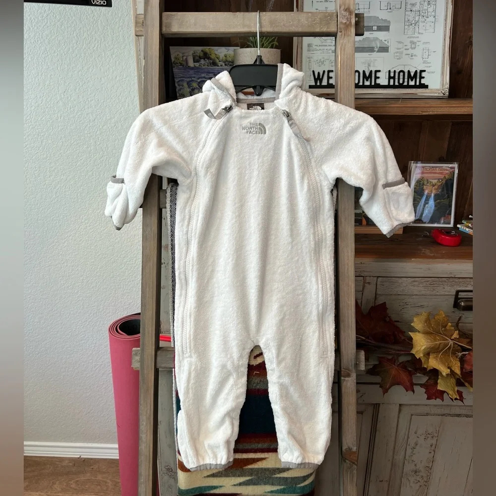 The North Face baby Osito onesie size 6-12 months